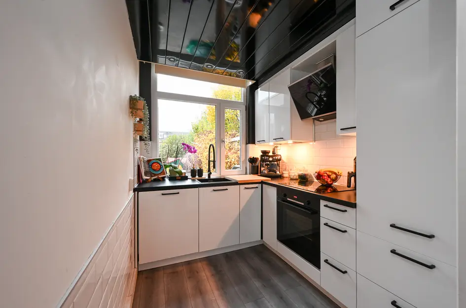 Henriëtte Roland Holststraat 16