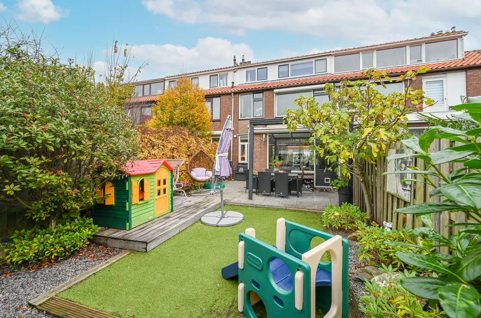 Henriëtte Roland Holststraat 16