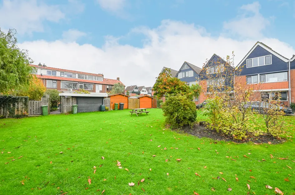 Henriëtte Roland Holststraat 16