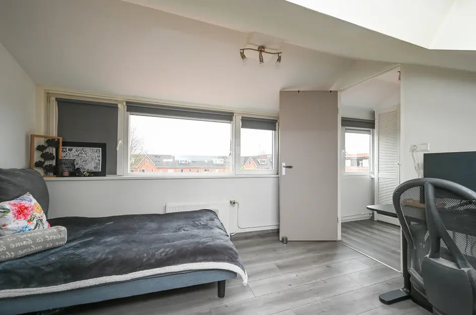 Henriëtte Roland Holststraat 16