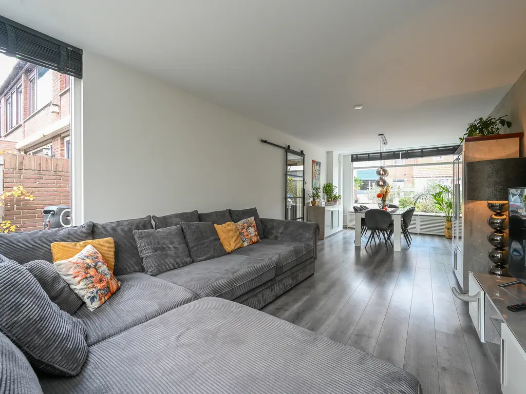 Henriëtte Roland Holststraat 16, MAASSLUIS