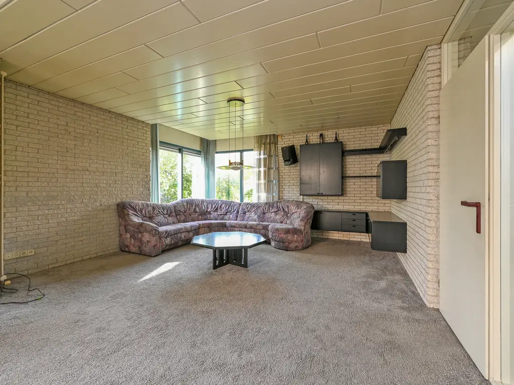 Burg Groot Enzerinksngl 69, MAASLAND