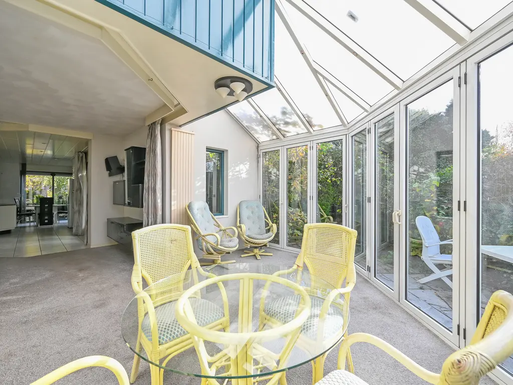 Burg Groot Enzerinksngl 69, MAASLAND