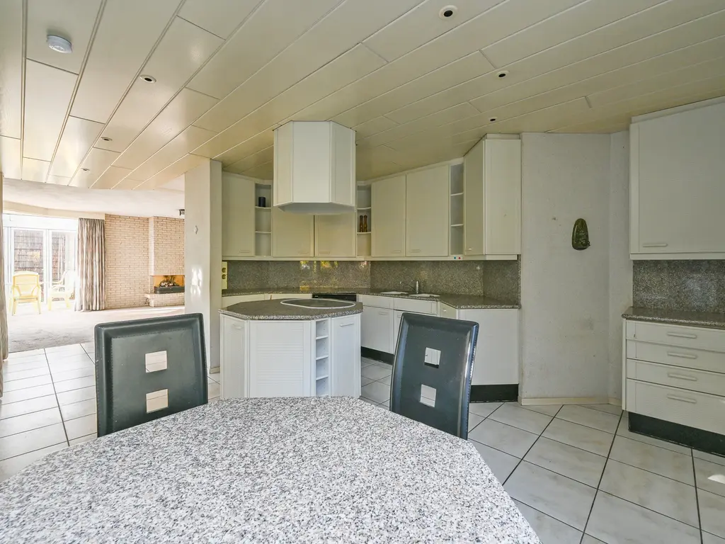 Burg Groot Enzerinksngl 69, MAASLAND