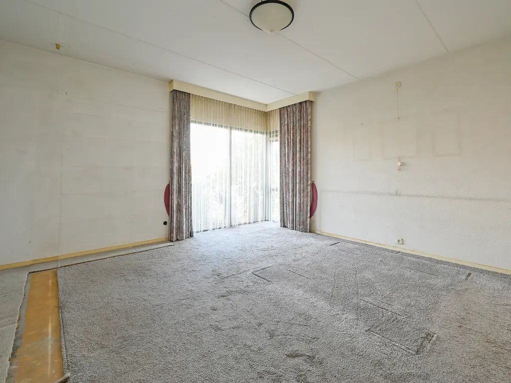 Burg Groot Enzerinksngl 69, MAASLAND