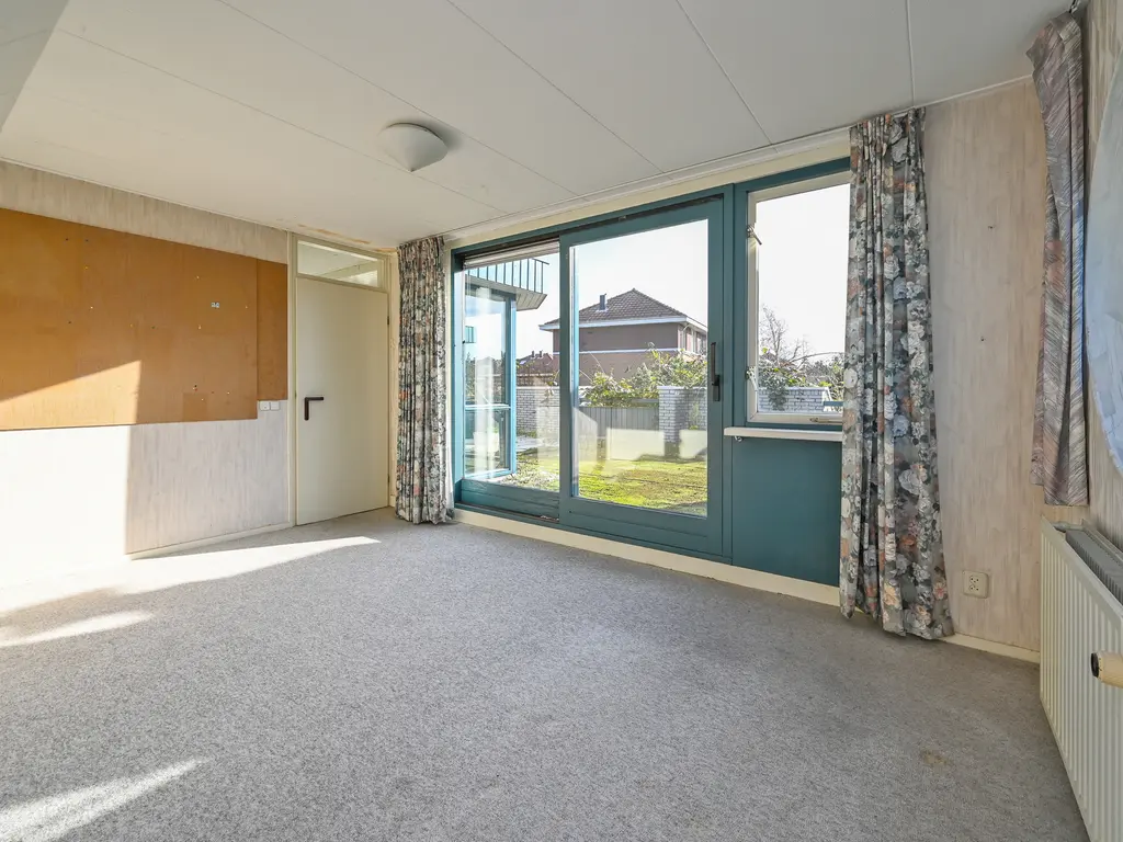 Burg Groot Enzerinksngl 69, MAASLAND