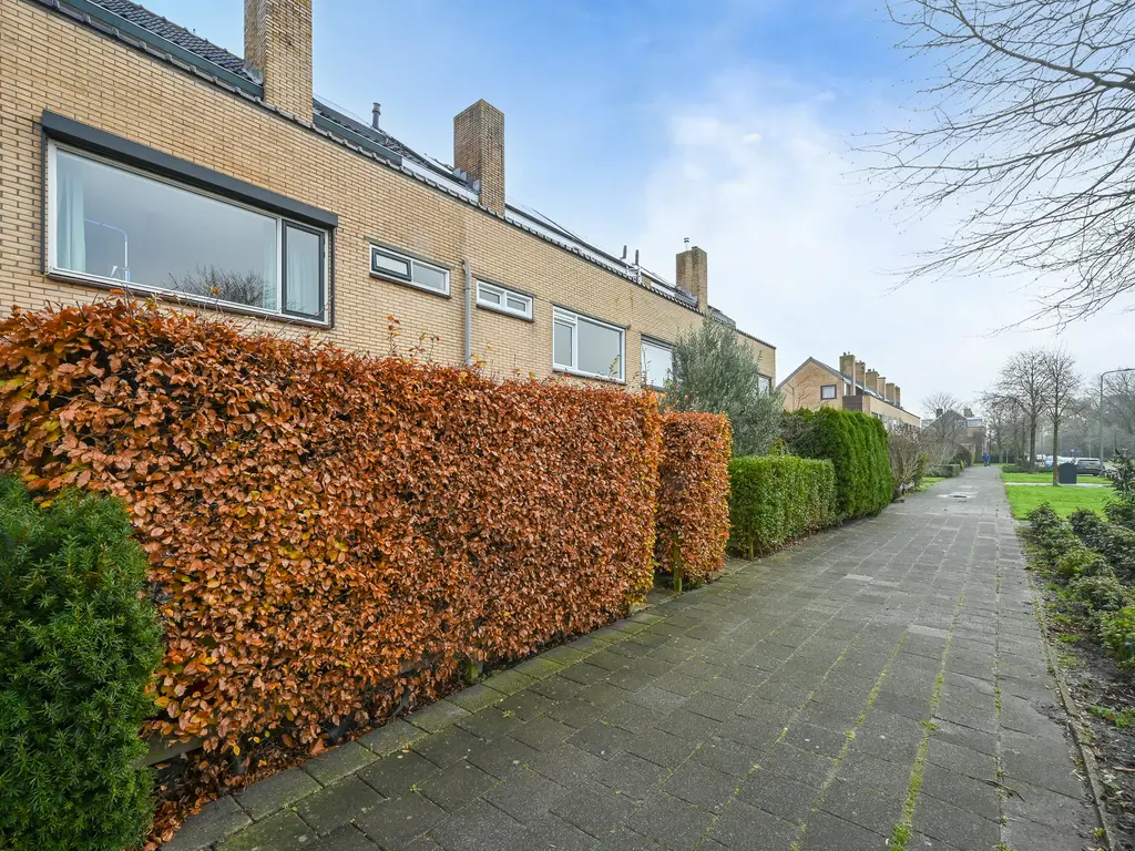 Lijsterlaan 136, MAASSLUIS