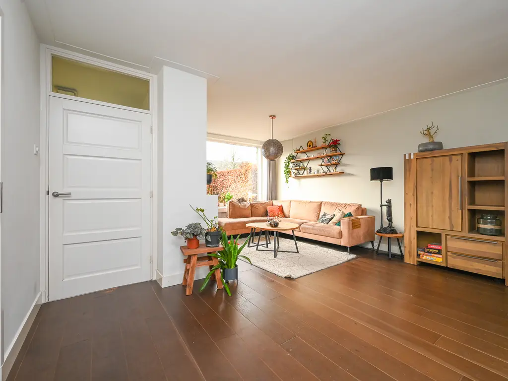 Lijsterlaan 136, MAASSLUIS