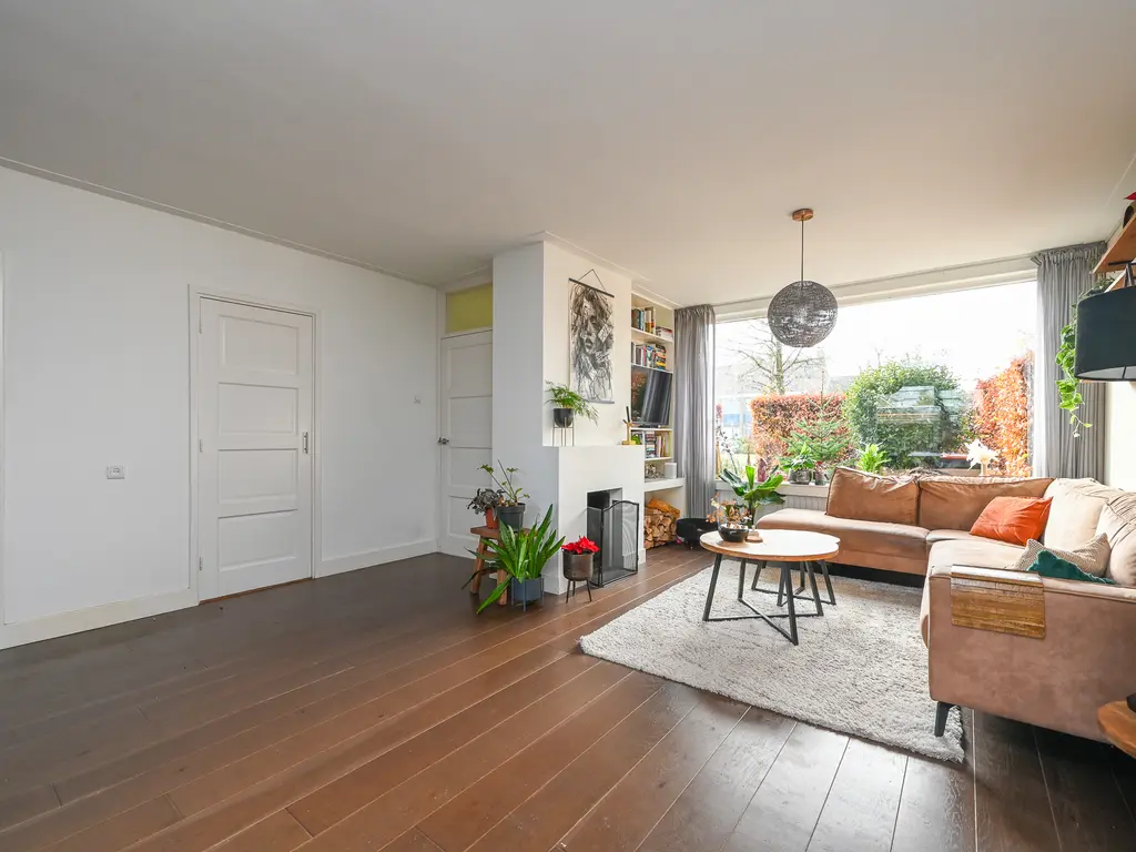 Lijsterlaan 136, MAASSLUIS