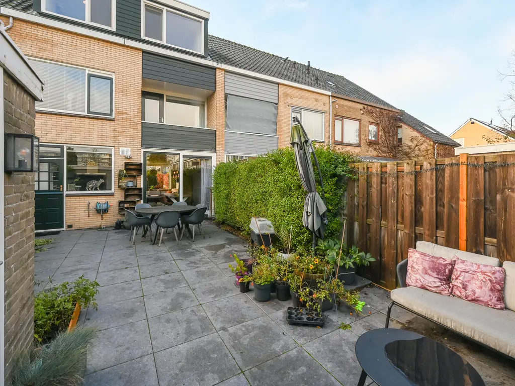 Lijsterlaan 136, MAASSLUIS