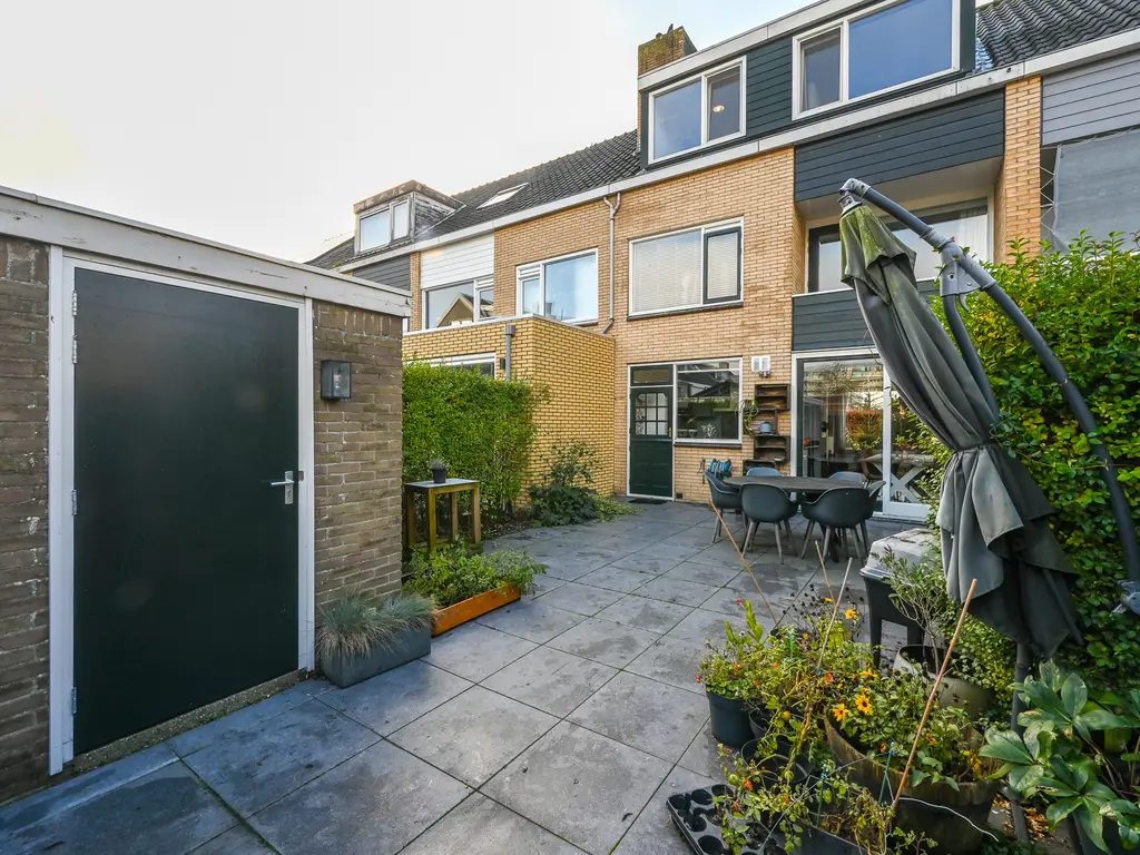 Lijsterlaan 136, MAASSLUIS