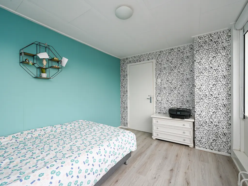 Lijsterlaan 136, MAASSLUIS