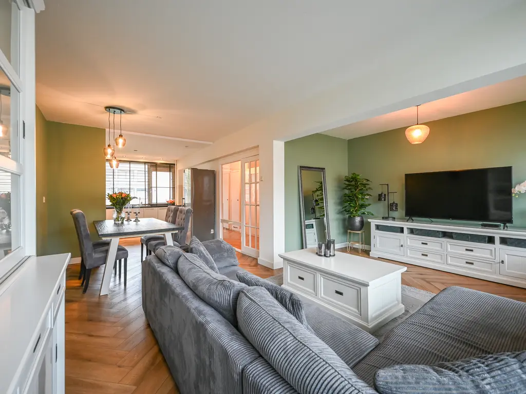 Schollevaarstraat 52, MAASSLUIS