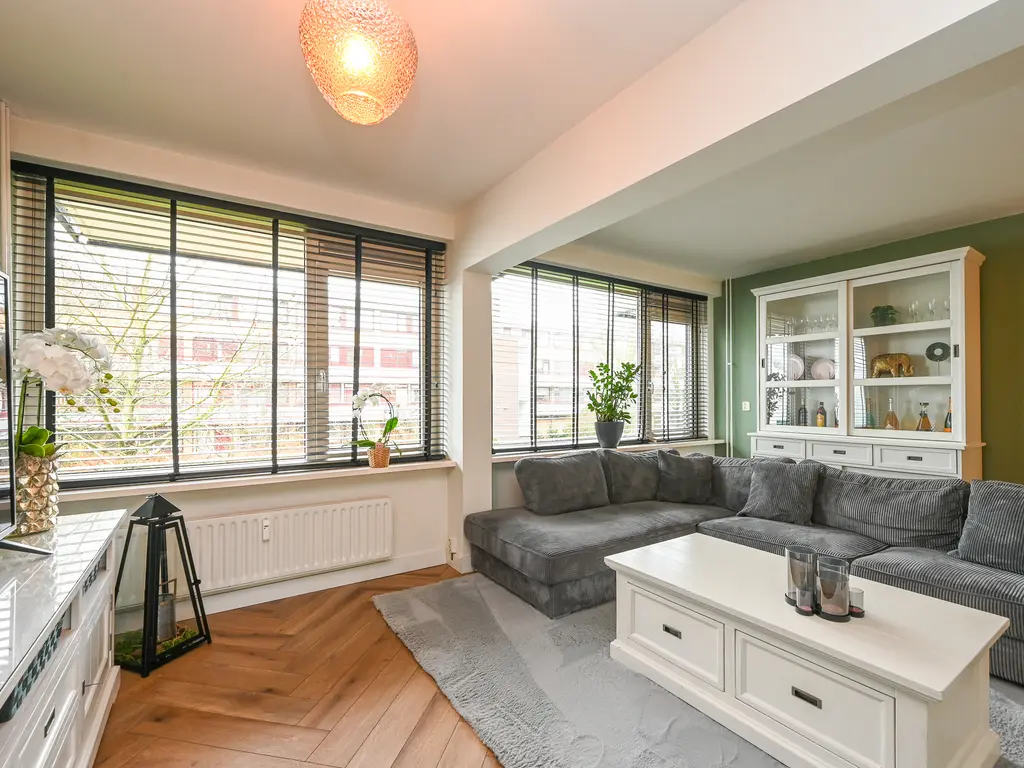 Schollevaarstraat 52, MAASSLUIS