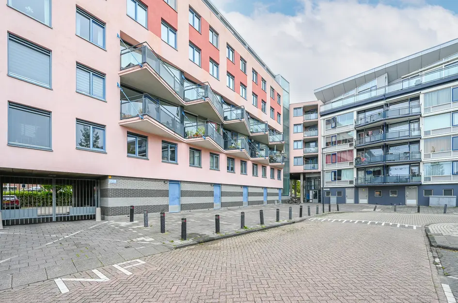 Vincent van Goghlaan 147