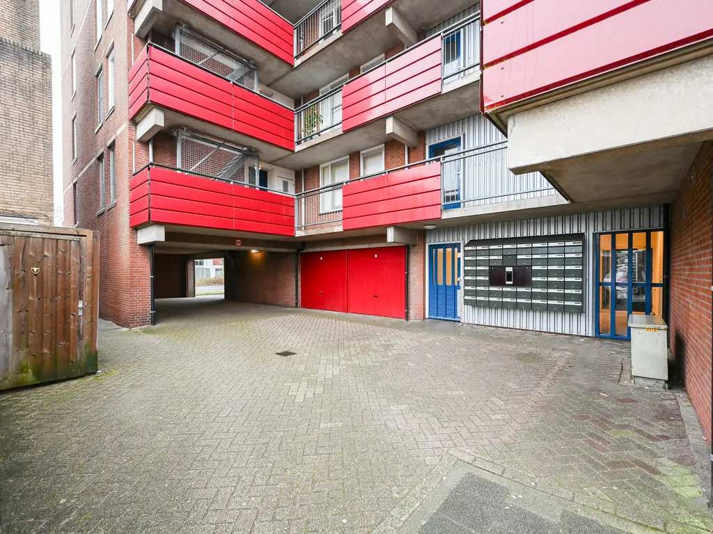 Buis 89, MAASSLUIS