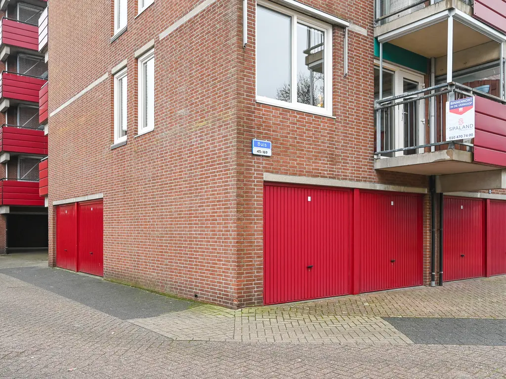 Buis 89, MAASSLUIS