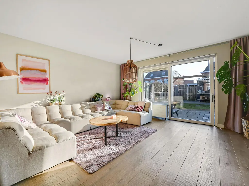 Vuurbaak 25, MAASSLUIS