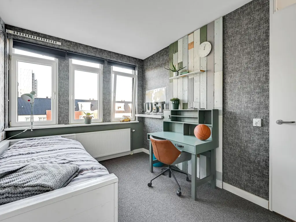 Vuurbaak 25, MAASSLUIS