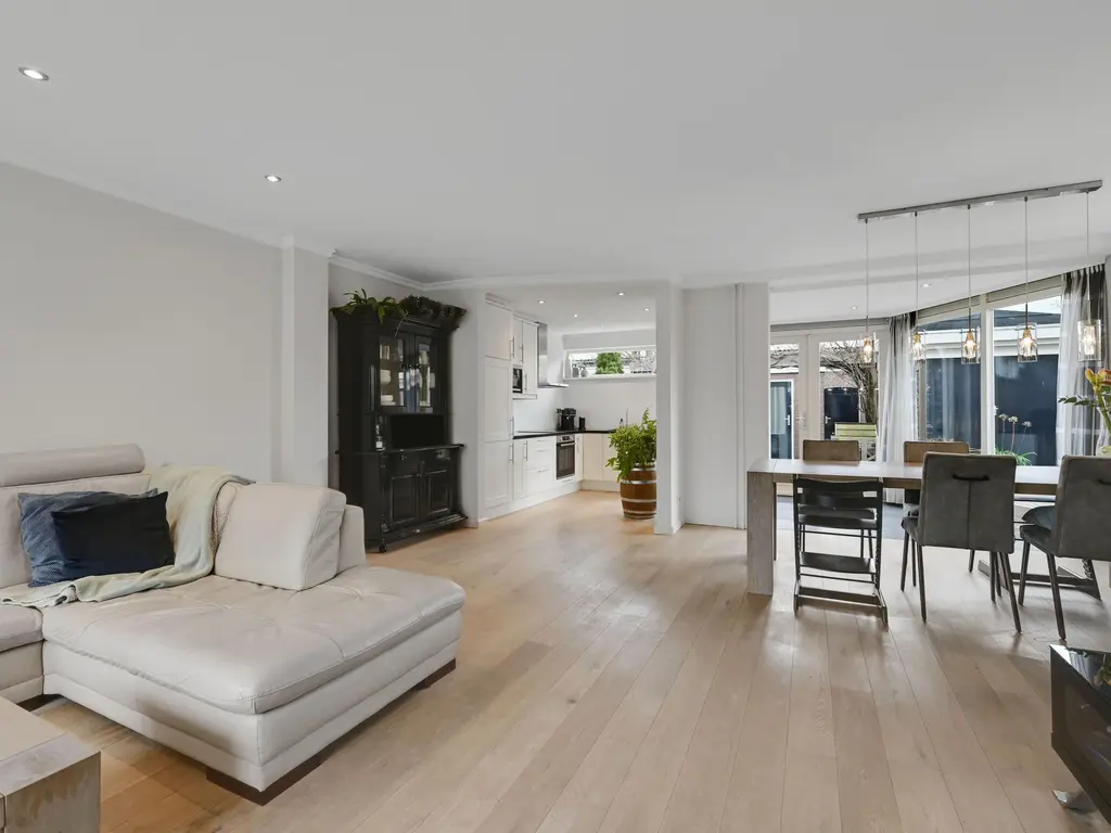 Hofsingel 17, MAASLAND