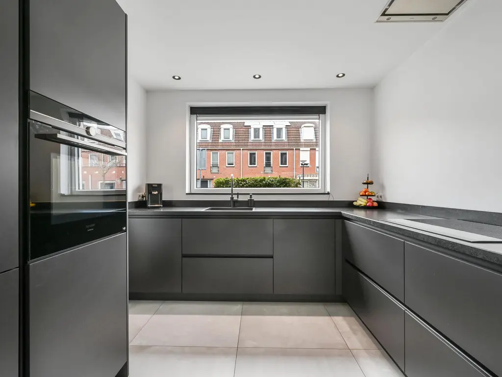 Hendrik Schoonbroodstraat 11, MAASSLUIS