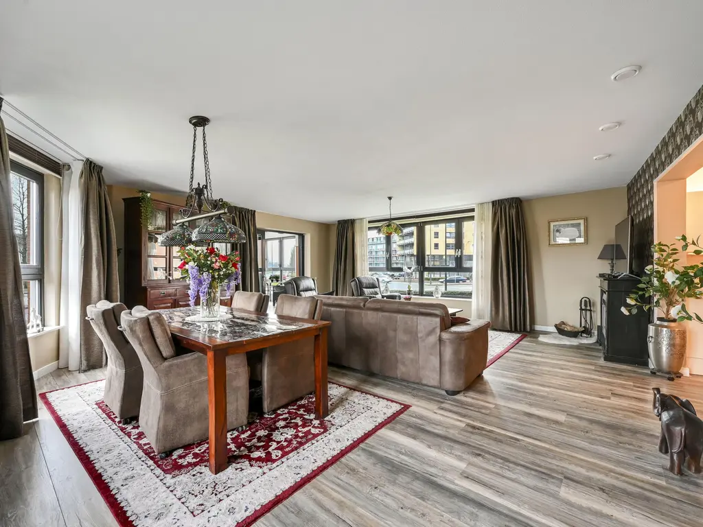 Peter van Anrooylaan 161, MAASSLUIS