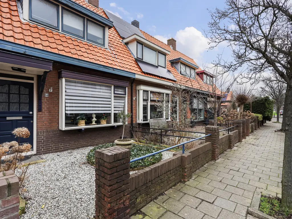 van de Kasteelestraat 84, 'S-GRAVENZANDE