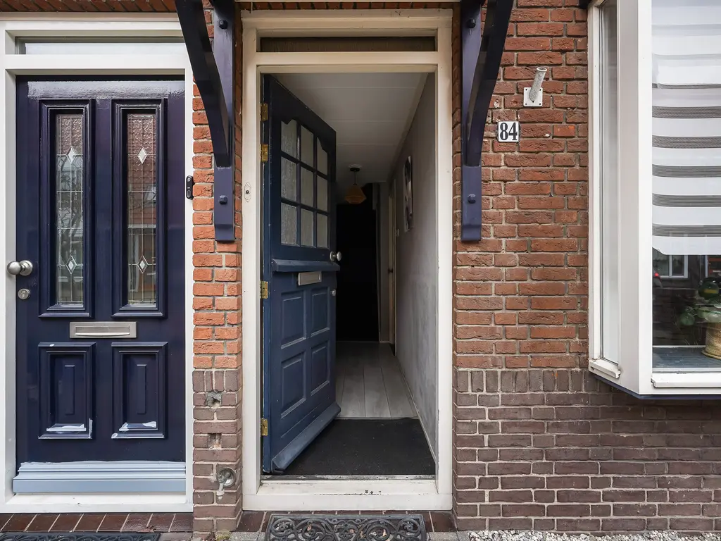 van de Kasteelestraat 84, 'S-GRAVENZANDE