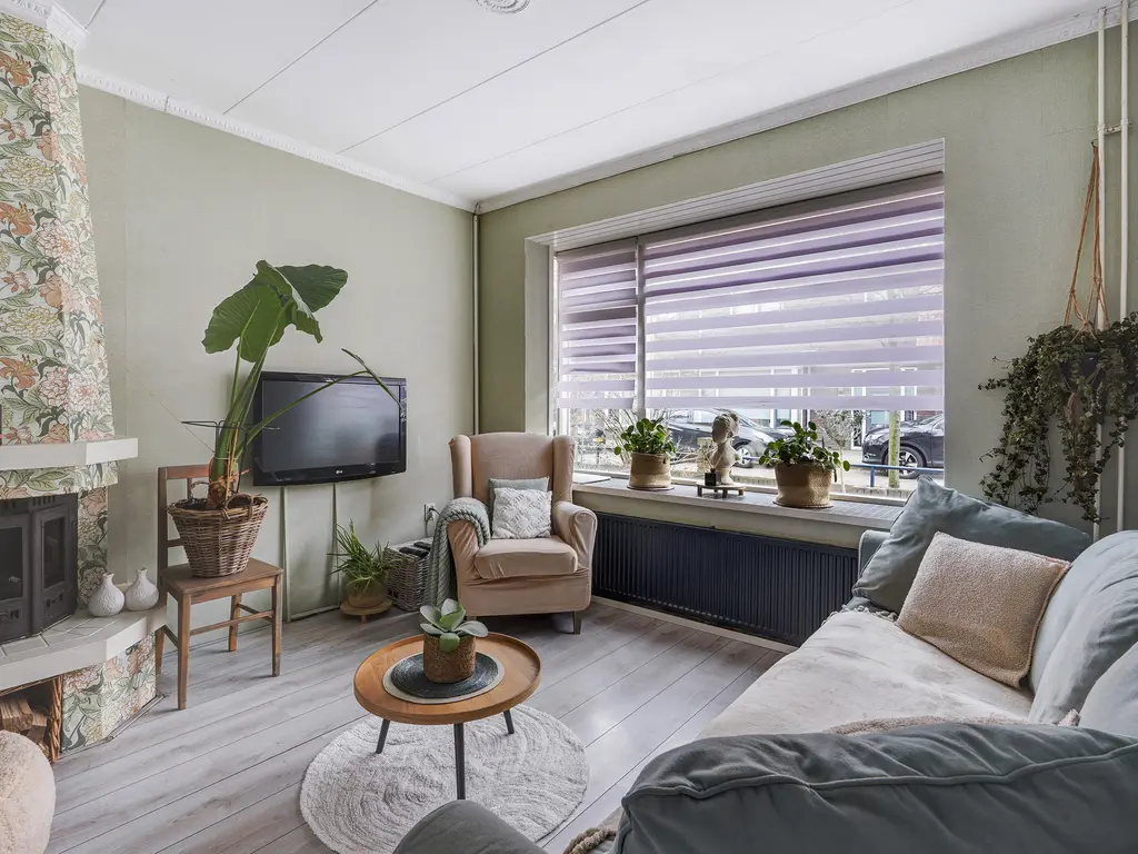 van de Kasteelestraat 84, 'S-GRAVENZANDE