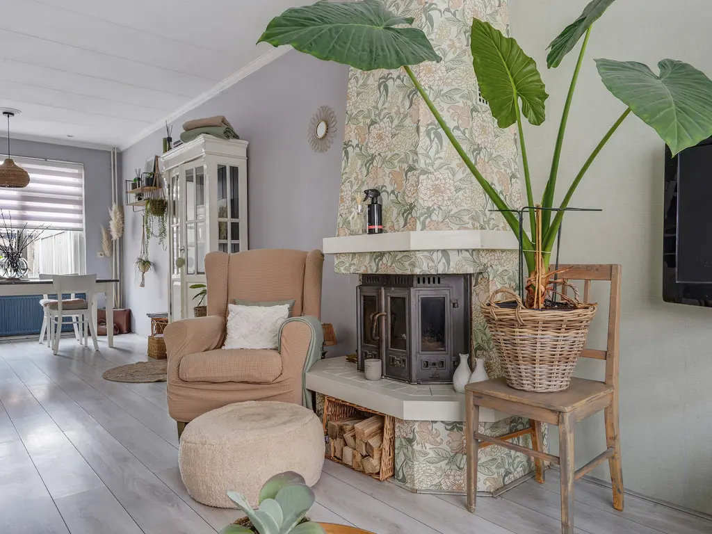 van de Kasteelestraat 84, 'S-GRAVENZANDE