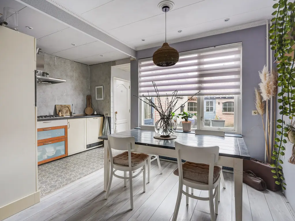 van de Kasteelestraat 84, 'S-GRAVENZANDE