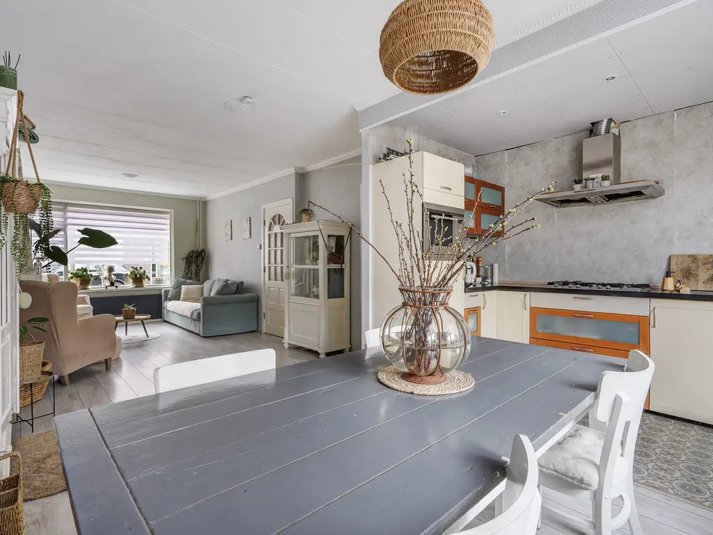 van de Kasteelestraat 84, 'S-GRAVENZANDE