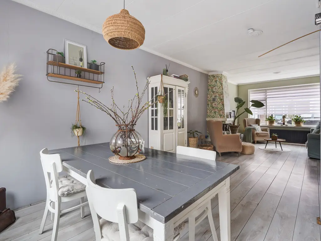 van de Kasteelestraat 84, 'S-GRAVENZANDE