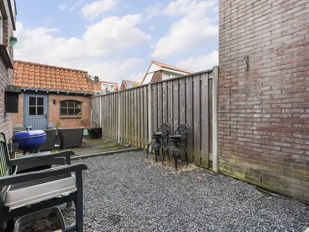 van de Kasteelestraat 84, 'S-GRAVENZANDE