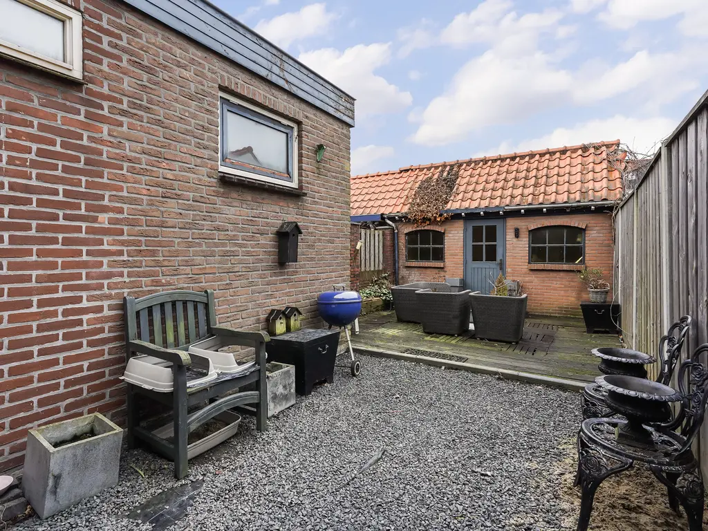 van de Kasteelestraat 84, 'S-GRAVENZANDE