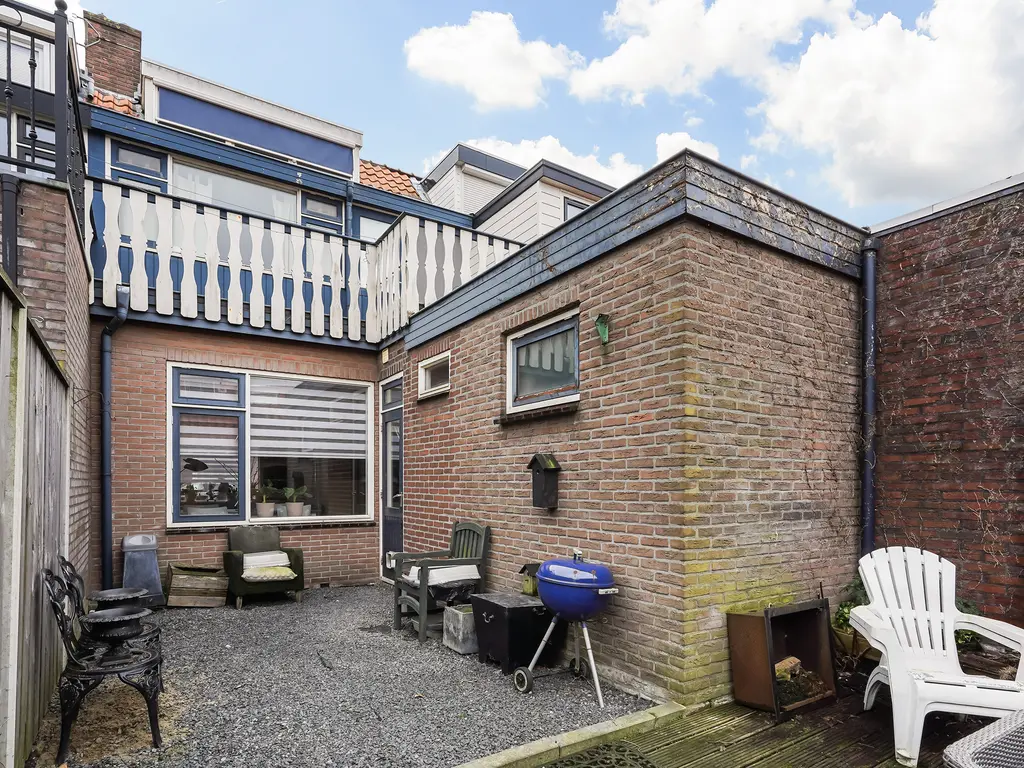 van de Kasteelestraat 84, 'S-GRAVENZANDE