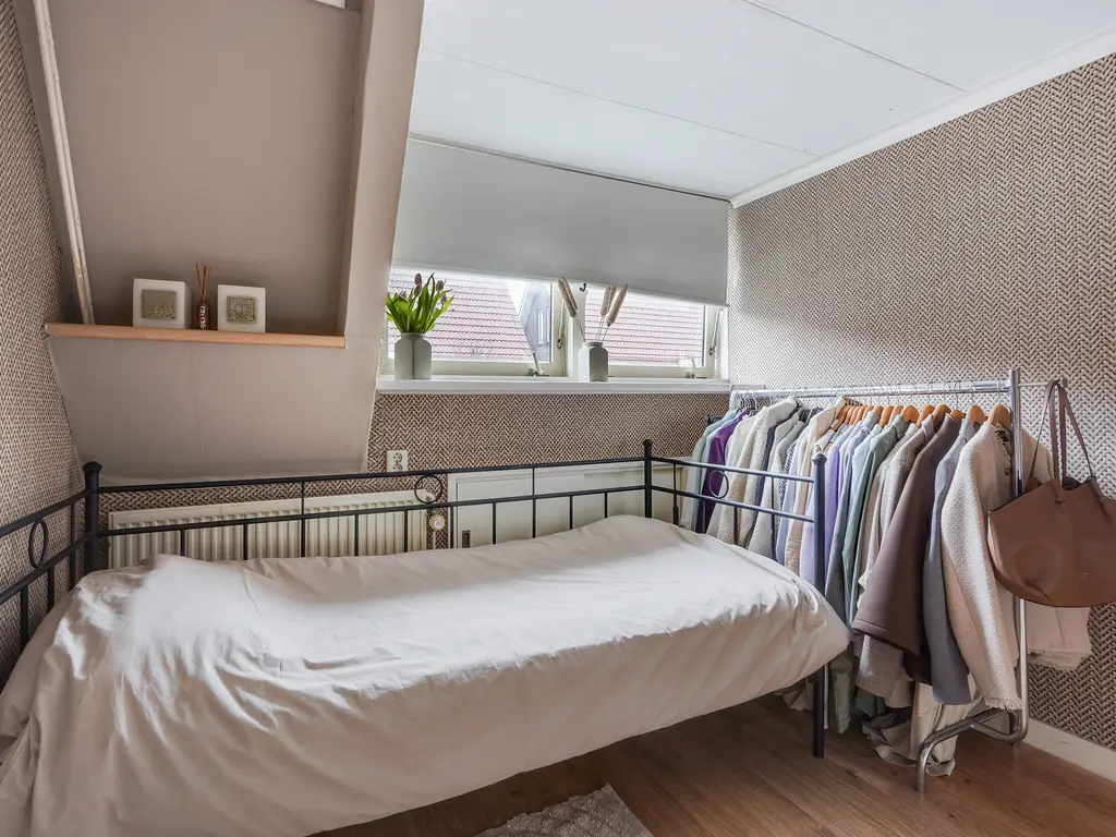 van de Kasteelestraat 84, 'S-GRAVENZANDE