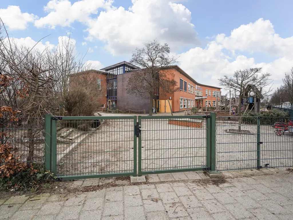 van de Kasteelestraat 84, 'S-GRAVENZANDE