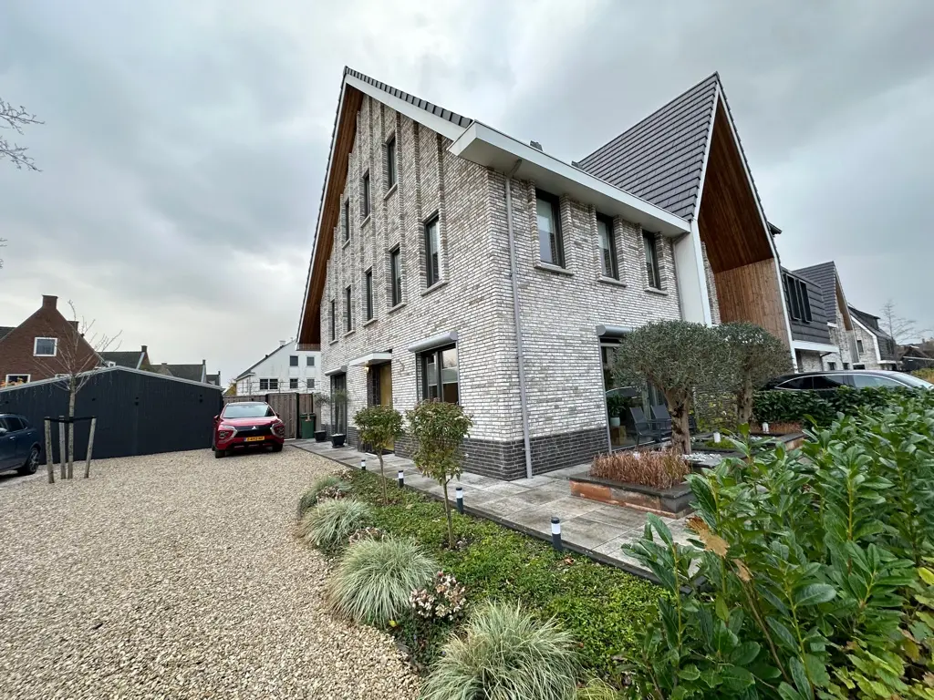 Zomerbries 14, MAASSLUIS