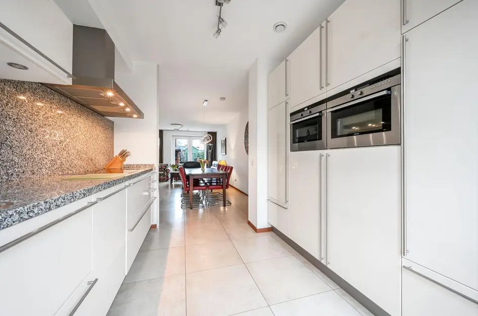 Job van der Zeelaan 43