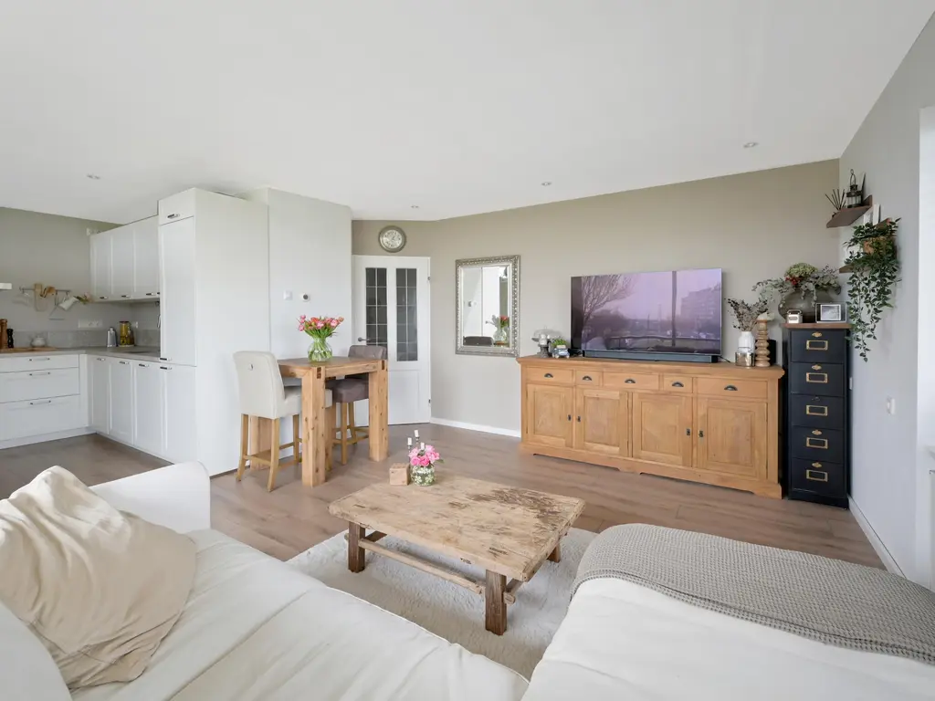 Hoeker 13, MAASSLUIS