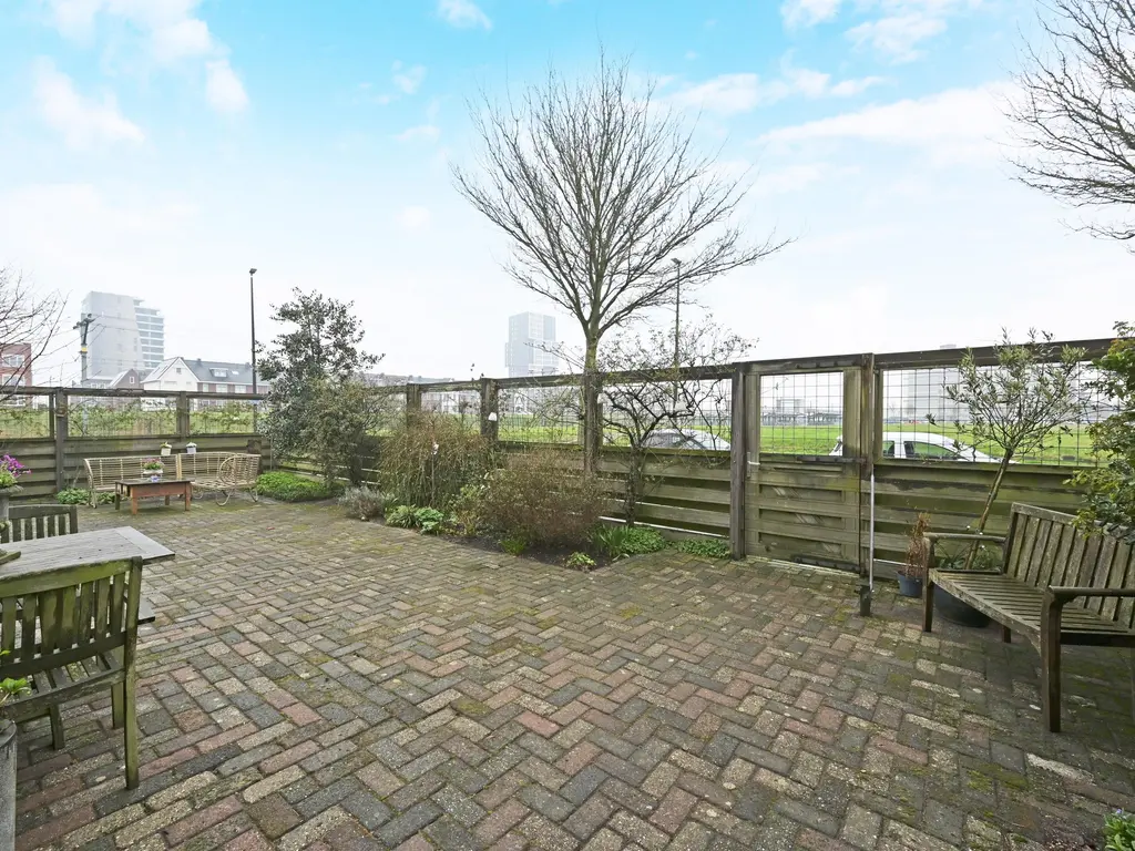 Hoeker 13, MAASSLUIS