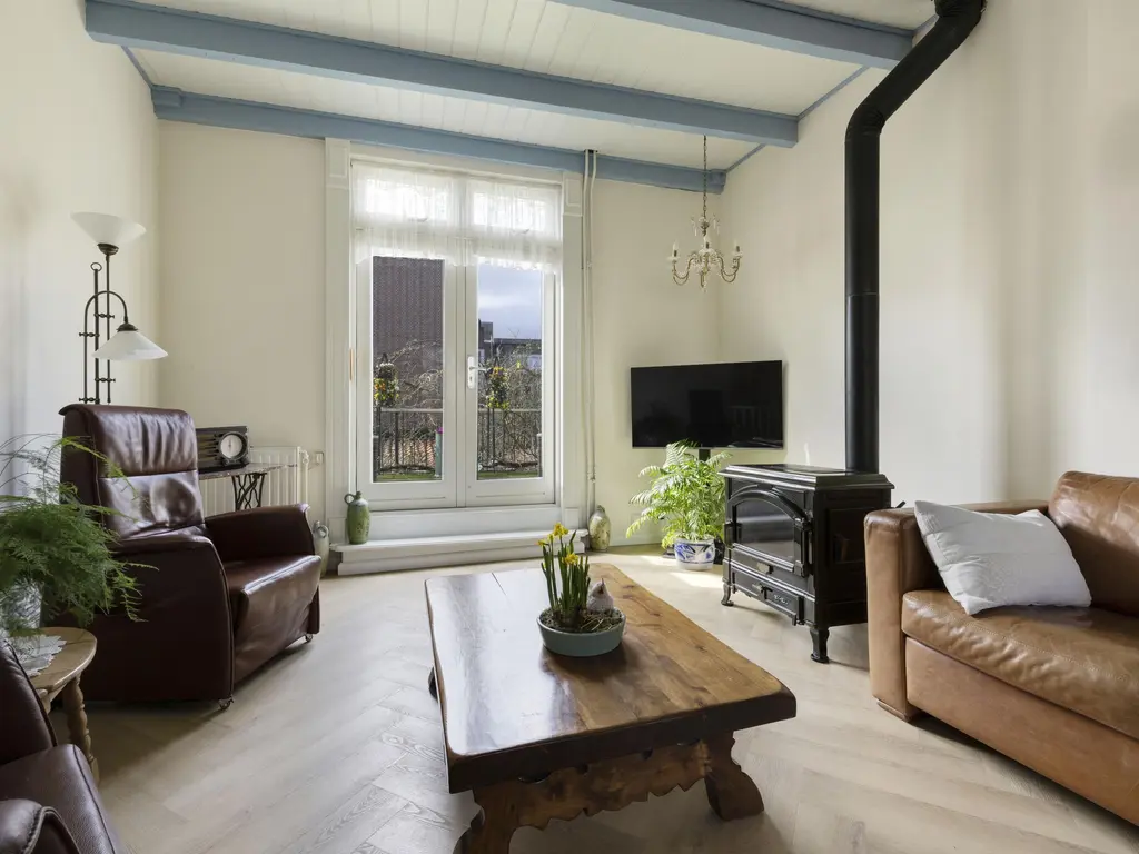 Zuiddijk 42, MAASSLUIS