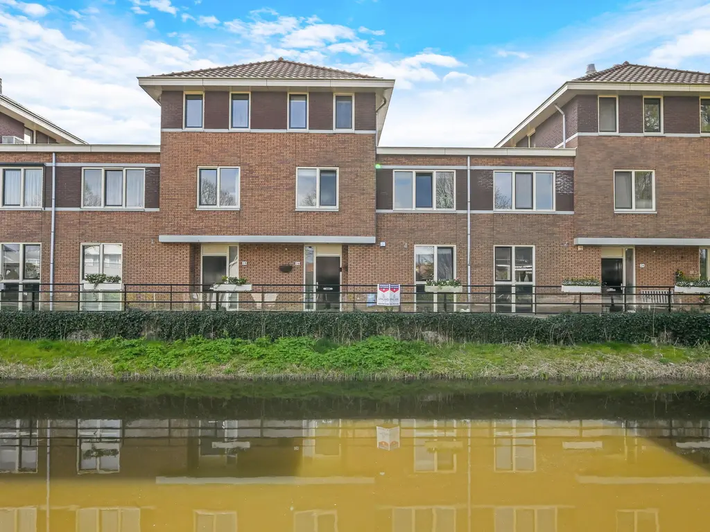 Kluishof 26, MAASLAND