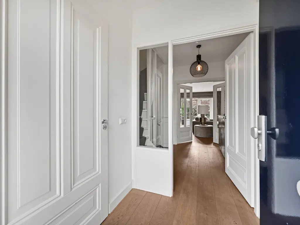 Kluishof 26, MAASLAND