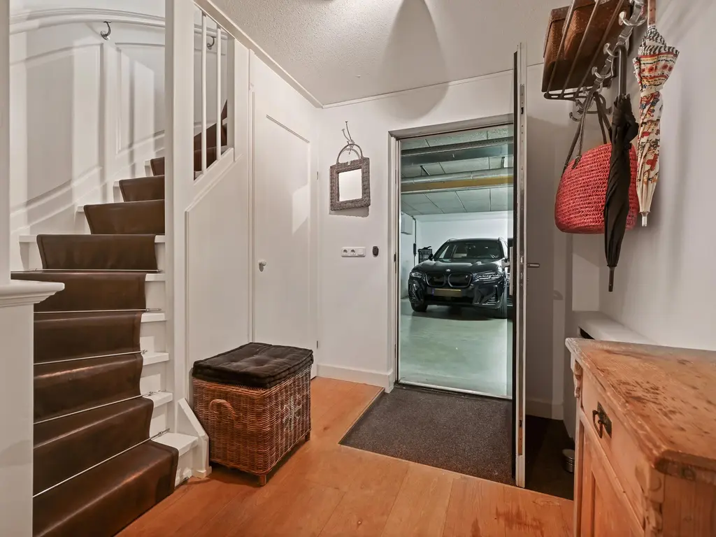 Kluishof 26, MAASLAND