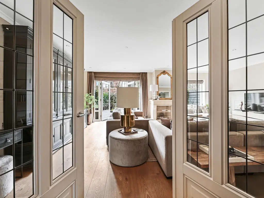 Kluishof 26, MAASLAND