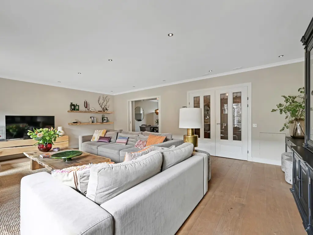 Kluishof 26, MAASLAND