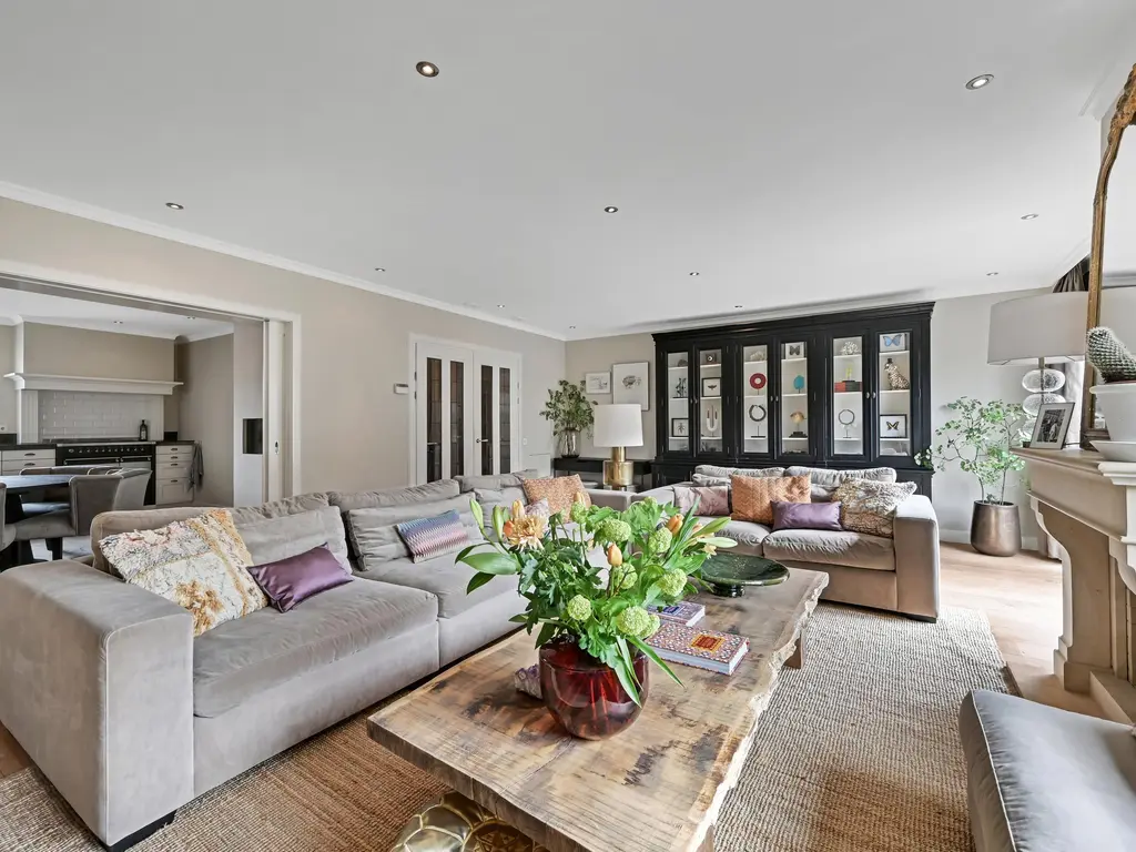 Kluishof 26, MAASLAND