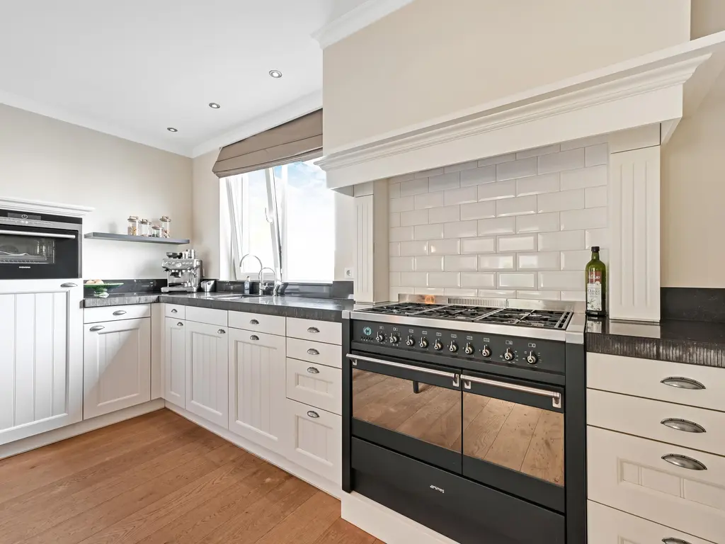 Kluishof 26, MAASLAND